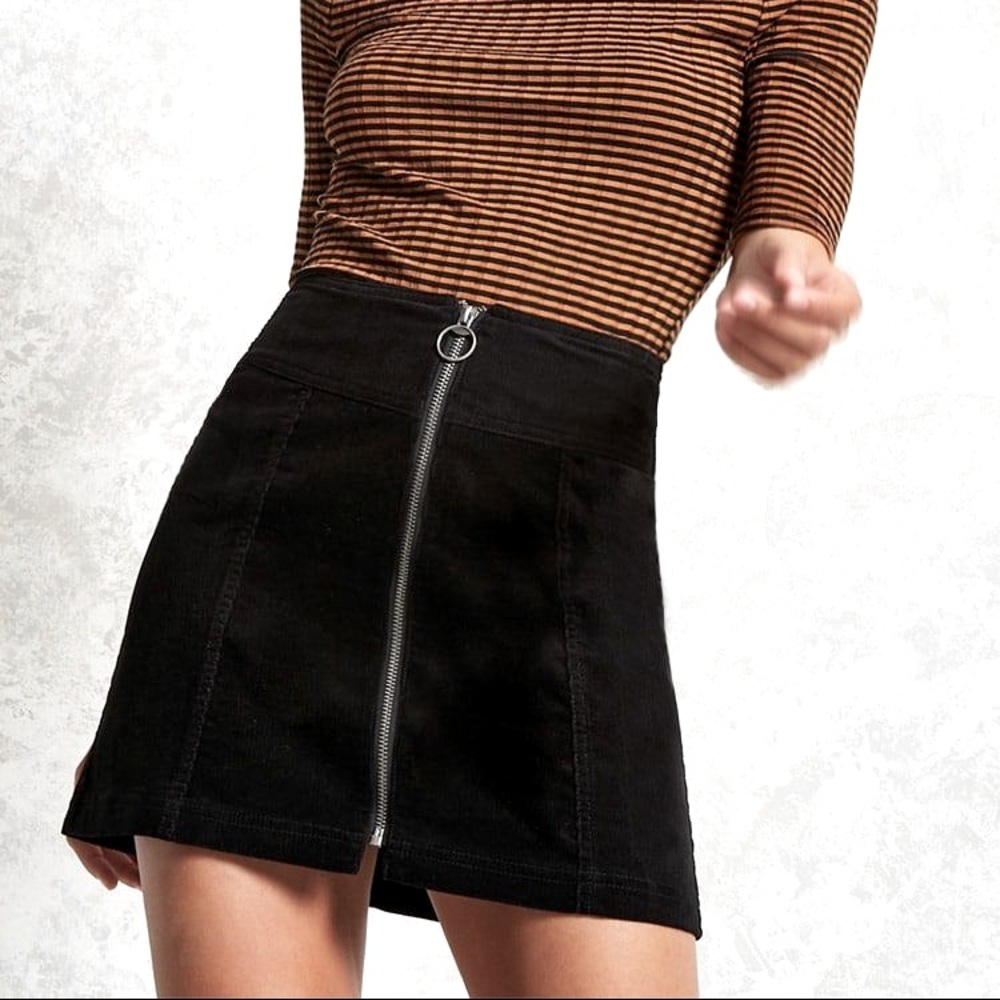 F21 Black Corduroy Skirt with Pull Zipper!